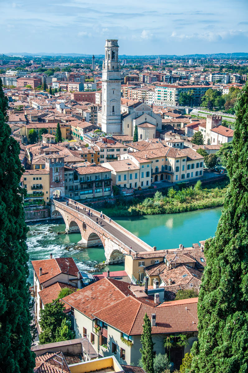 vista su Verona fiume Adige Ponte Pietra